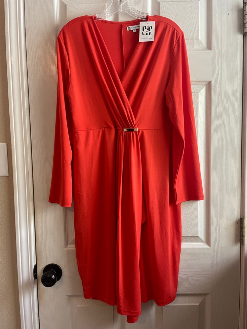 Pip & Vine By Rosie Pope Size Large Orange Gold Buckle V Neck Wrap Dress
